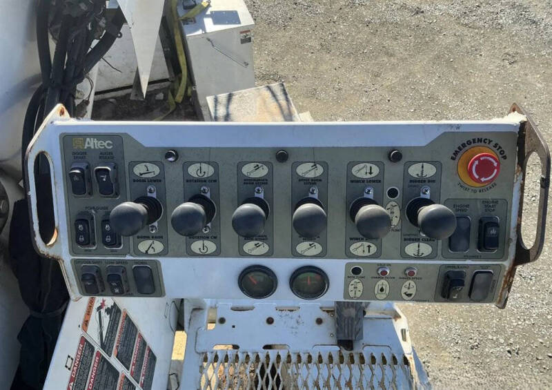 2019 Freightliner M2 106