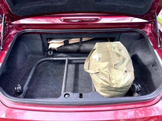 2004 Ford Thunderbird Deluxe