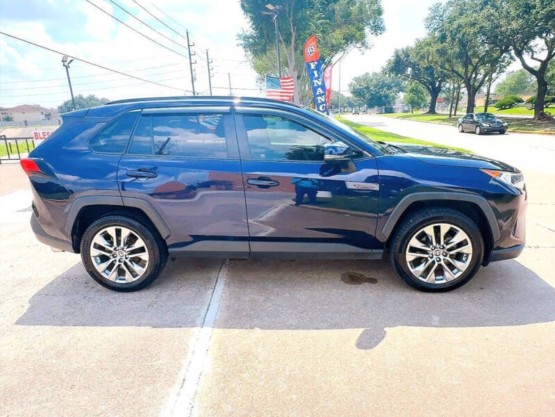 2019 Toyota RAV4 XLE Premium