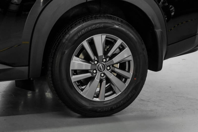 2025 Nissan Pathfinder S