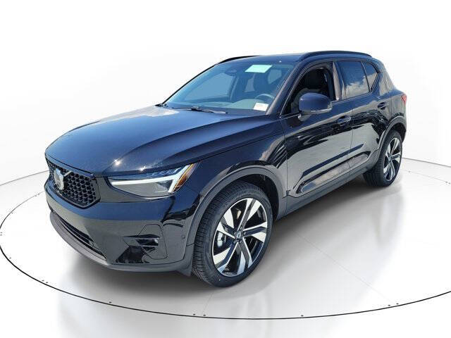 2026 Volvo XC40 B5 Ultra