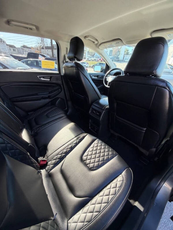 2023 Ford Edge Titanium