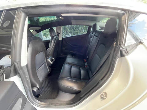 2019 Tesla Model 3 Standard Range Plus