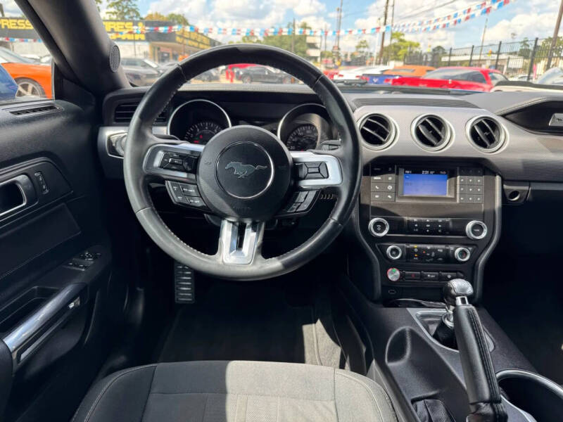 2019 Ford Mustang