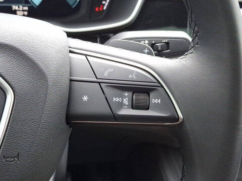 2025 Audi Q3 quattro S line Prem Plus 45 TFSI