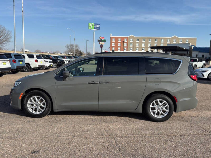 2022 Chrysler Pacifica Touring L