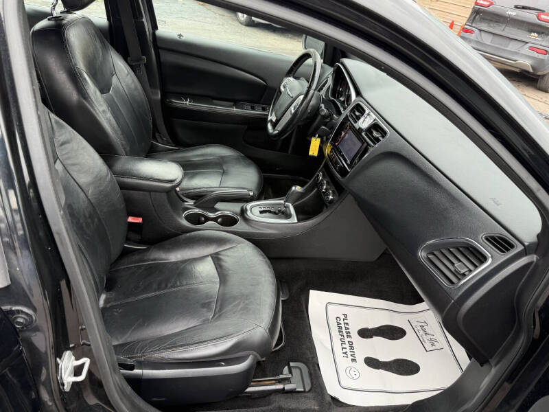 2012 Chrysler 200 Limited