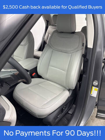 2025 Ford Explorer Active