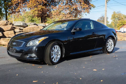 2011 Infiniti G37 Coupe for sale at CROSSROAD MOTORS in Caseyville IL