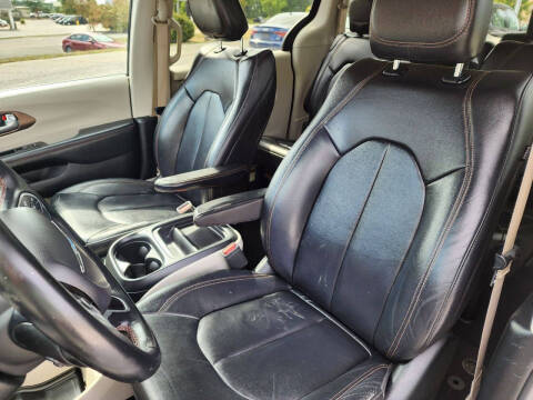 2017 Chrysler Pacifica Touring Plus