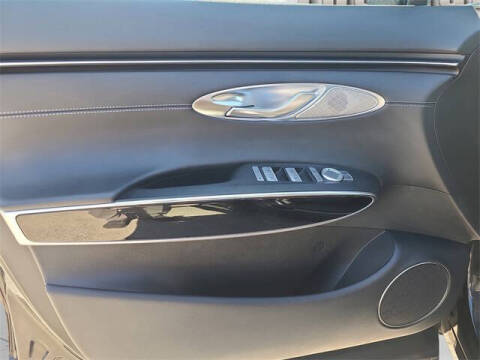 2025 Genesis GV70 2.5T Standard