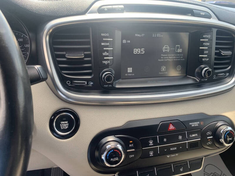 2017 Kia Sorento EX
