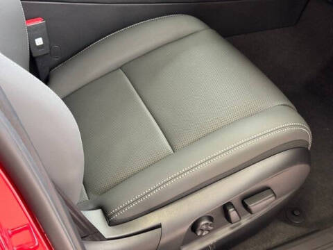 2025 VinFast VF8 Plus