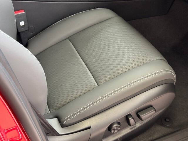 2025 VinFast VF8 Plus