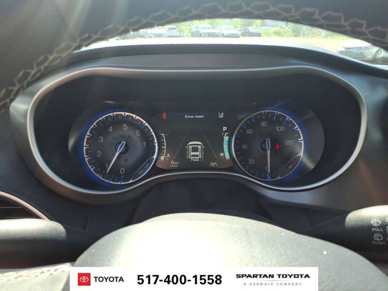 2023 Chrysler Pacifica Touring L