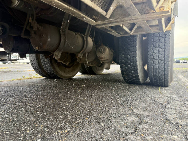 2012 Freightliner M2 106