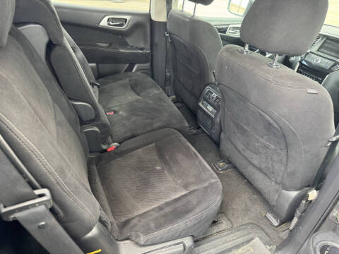 2015 Nissan Pathfinder S