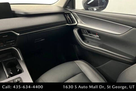 2025 Mazda CX-70 Plug-in Hybrid Premium