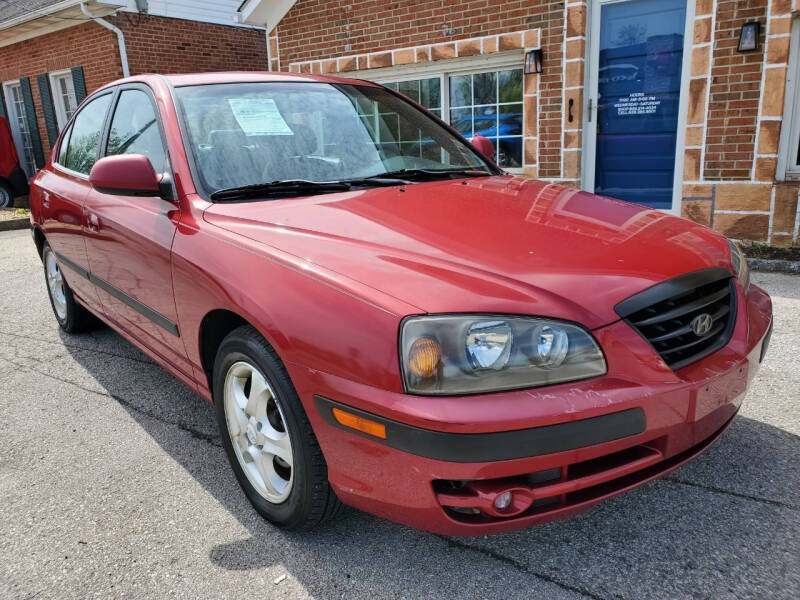 2005 Hyundai Elantra for sale at Woodford Car Company in Versailles KY
