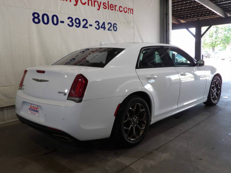 2016 Chrysler 300