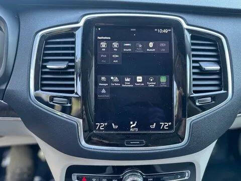 2017 Volvo XC90 T6 Momentum