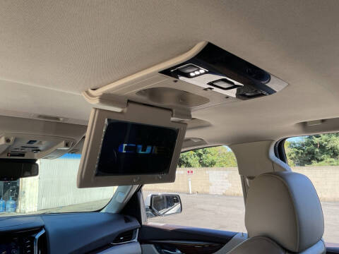 2015 Cadillac Escalade Luxury