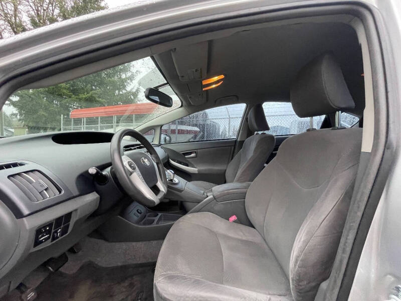 2010 Toyota Prius III