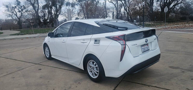 2017 Toyota Prius One