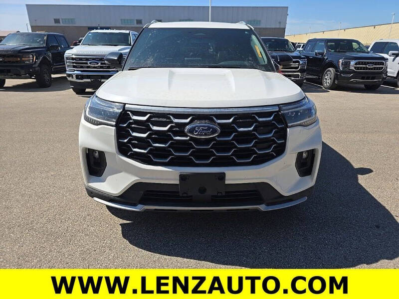 2025 Ford Explorer Platinum