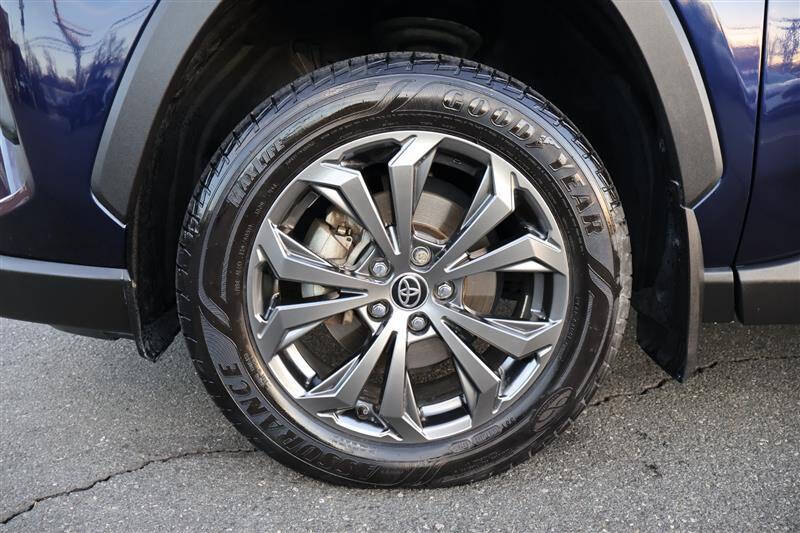 2022 Toyota RAV4 Hybrid XLE Premium