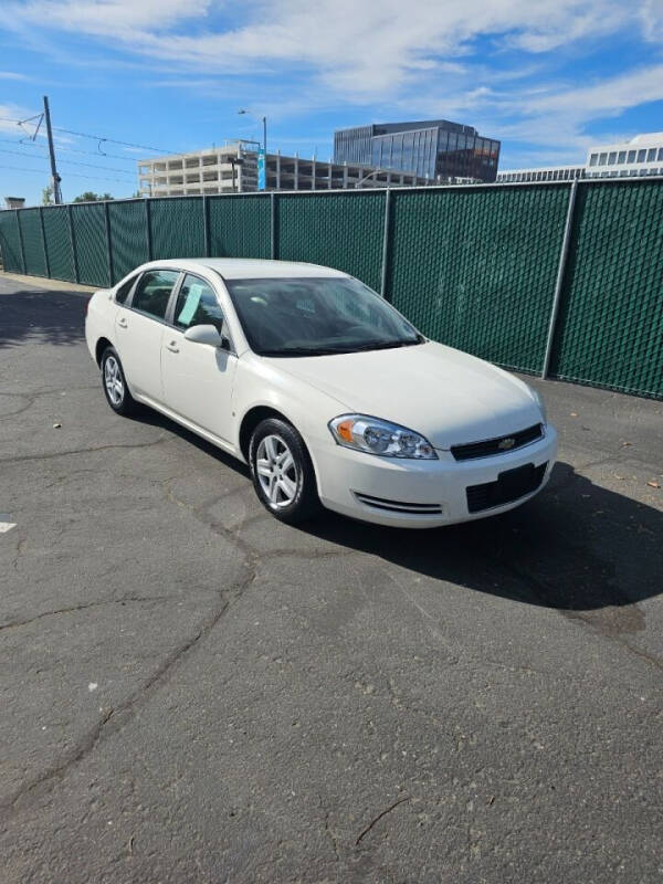 2008 Chevrolet Impala LS photo 2