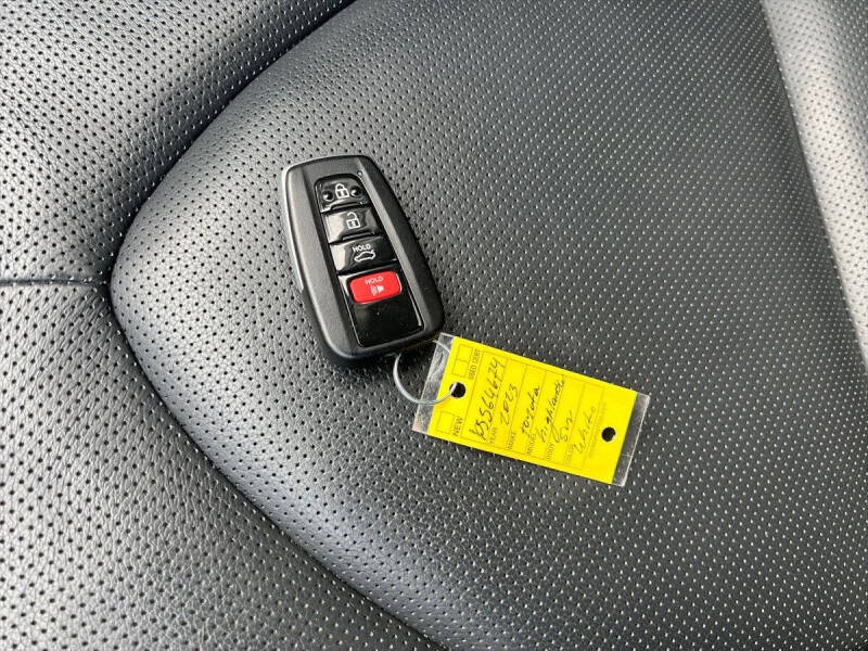 2023 Toyota Highlander Hybrid Limited