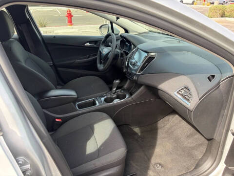 2017 Chevrolet Cruze LT Auto