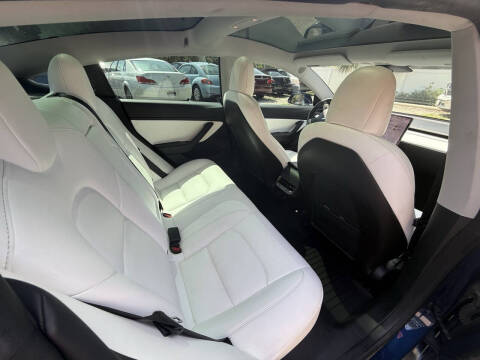 2019 Tesla Model 3 Standard Range Plus