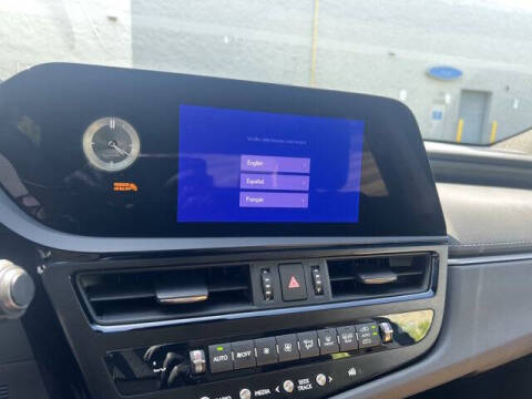 2025 Lexus ES 350
