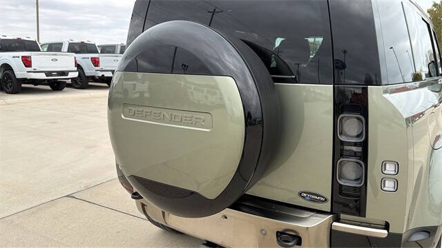 2025 Land Rover Defender 110 P400 X