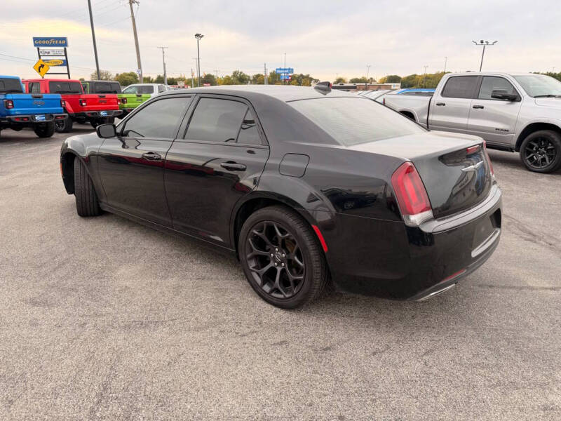 2019 Chrysler 300 S