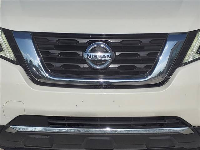 2017 NISSAN Pathfinder SUV / Crossover - $13,999