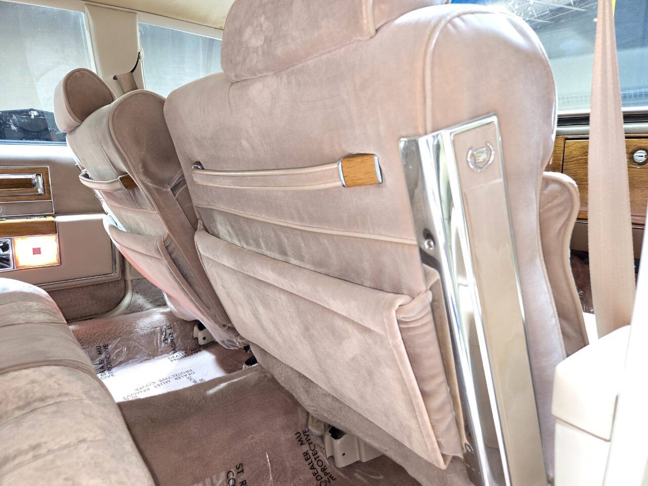 1981 Cadillac Fleetwood Brougham 76