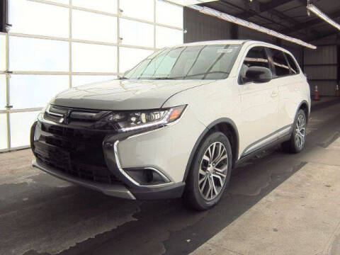 2018 Mitsubishi Outlander for sale at Auto Plaza in Irving TX