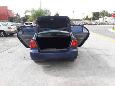 2004 Toyota Corolla LE