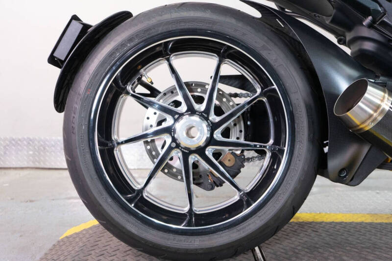 2011 Ducati Diavel