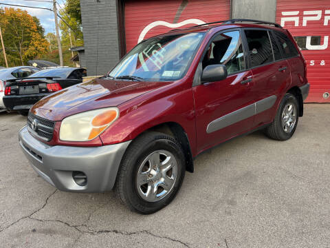 2005 Toyota RAV4 for sale at Apple Auto Sales Inc in Camillus NY