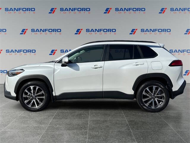 2023 Toyota Corolla Cross XLE