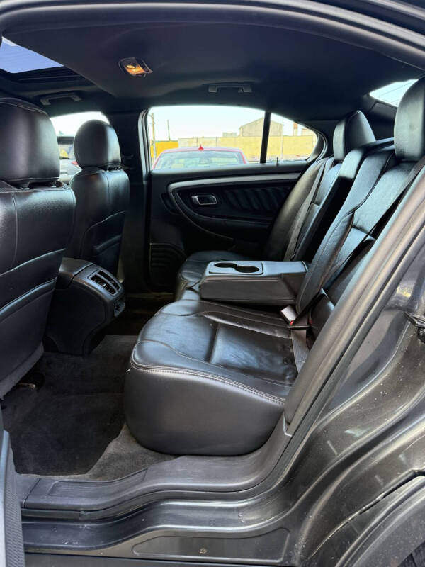 2018 Ford Taurus SEL