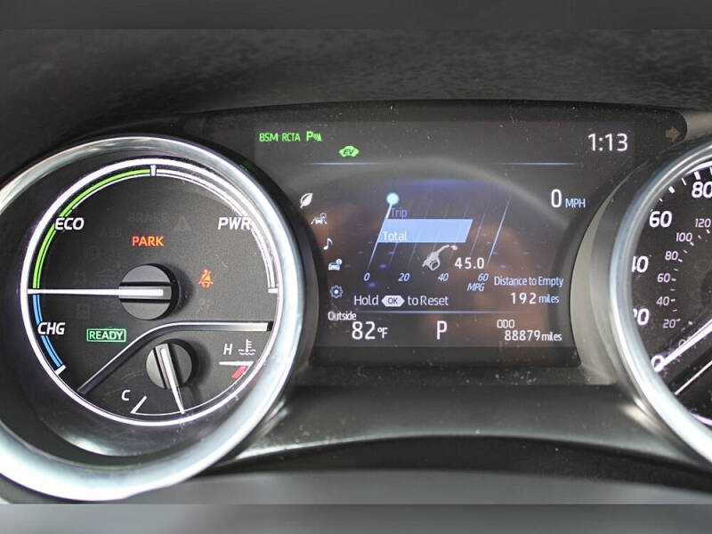 2020 Toyota Camry Hybrid XLE