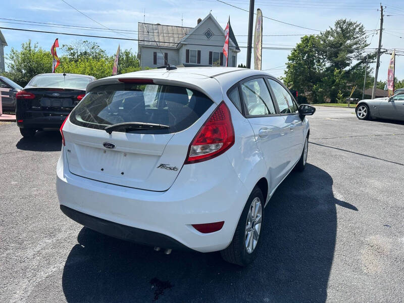 2013 Ford Fiesta SE