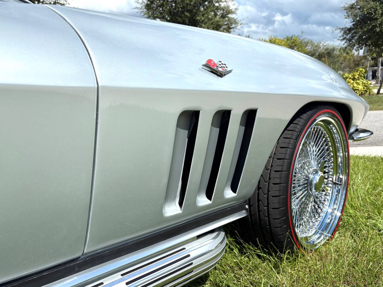 1965 Chevrolet Corvette 23
