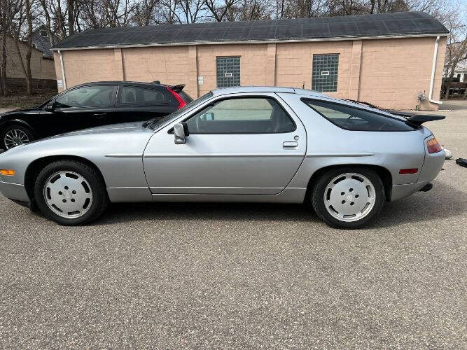 1988 Porsche 928 S4