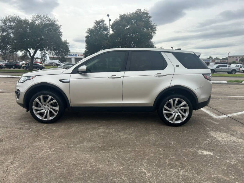 2017 Land Rover Discovery Sport HSE photo 17